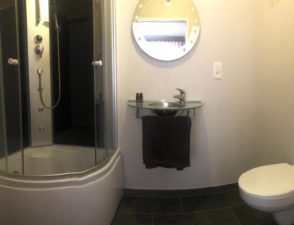 Guesthouse Deladix Хасселт Экстерьер фото