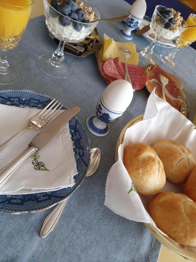 Guesthouse Deladix Хасселт Экстерьер фото